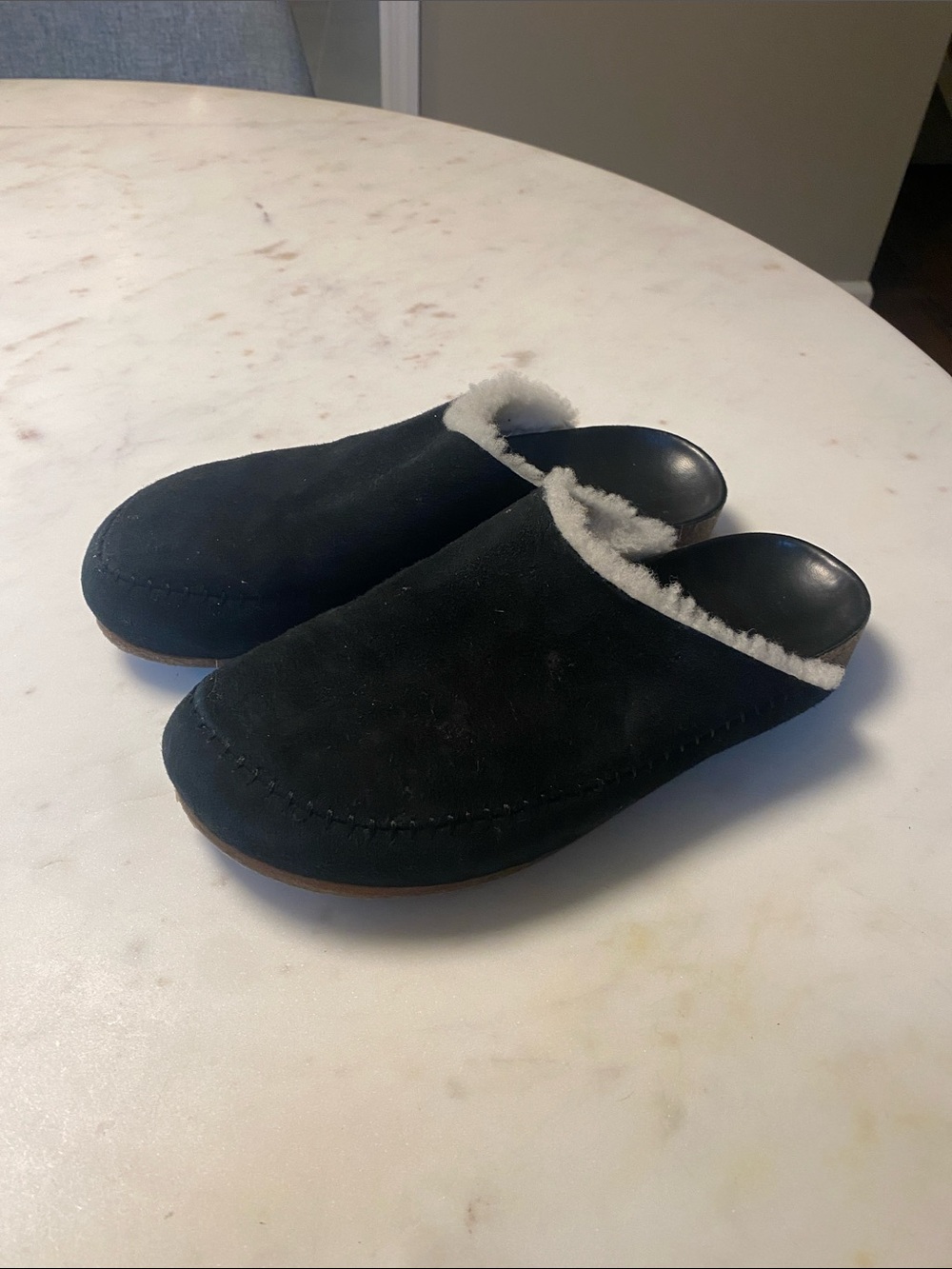 Jenni Kayne Shearling lined black suede Clog Size 41